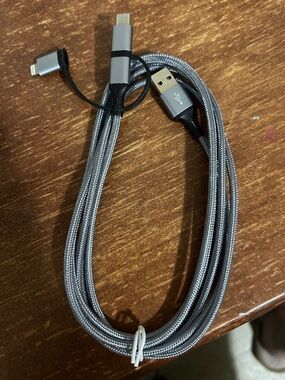 Braided 3-in-1 Charging Cable — Silver